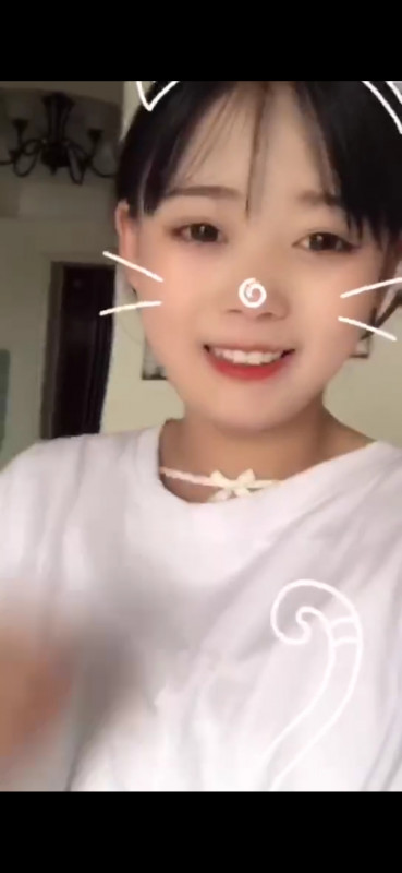 杨家湾03年白虎嫩妹小果